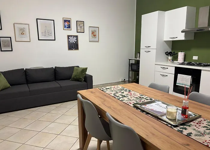 Casa Malvina Apartman Intra